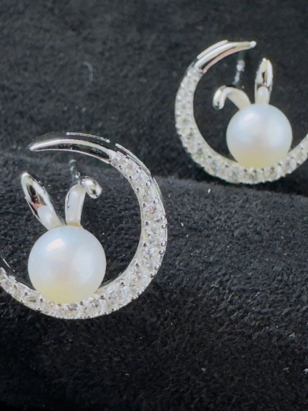 Sterling Silver Bunny Pearl Moissanite Stud Earrings